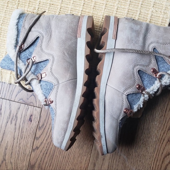 Womens Sorel Sneakchic Alpine Holiday Boot - Picture 2 of 3